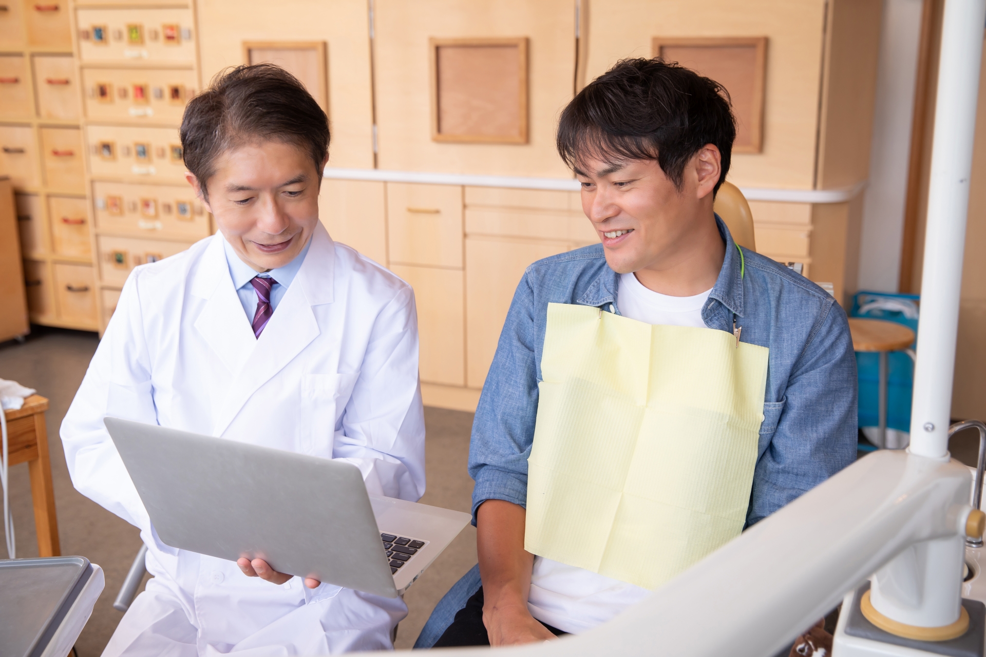 カウンセリングを受ける男性