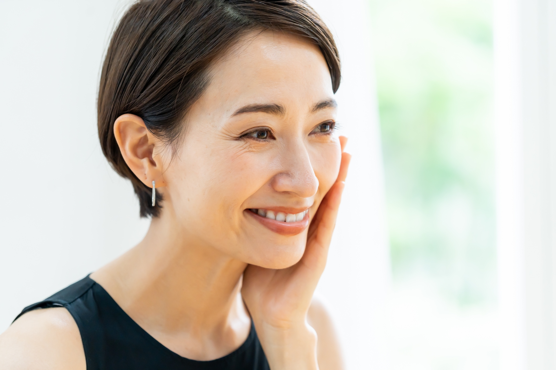 ショートヘアーの女性