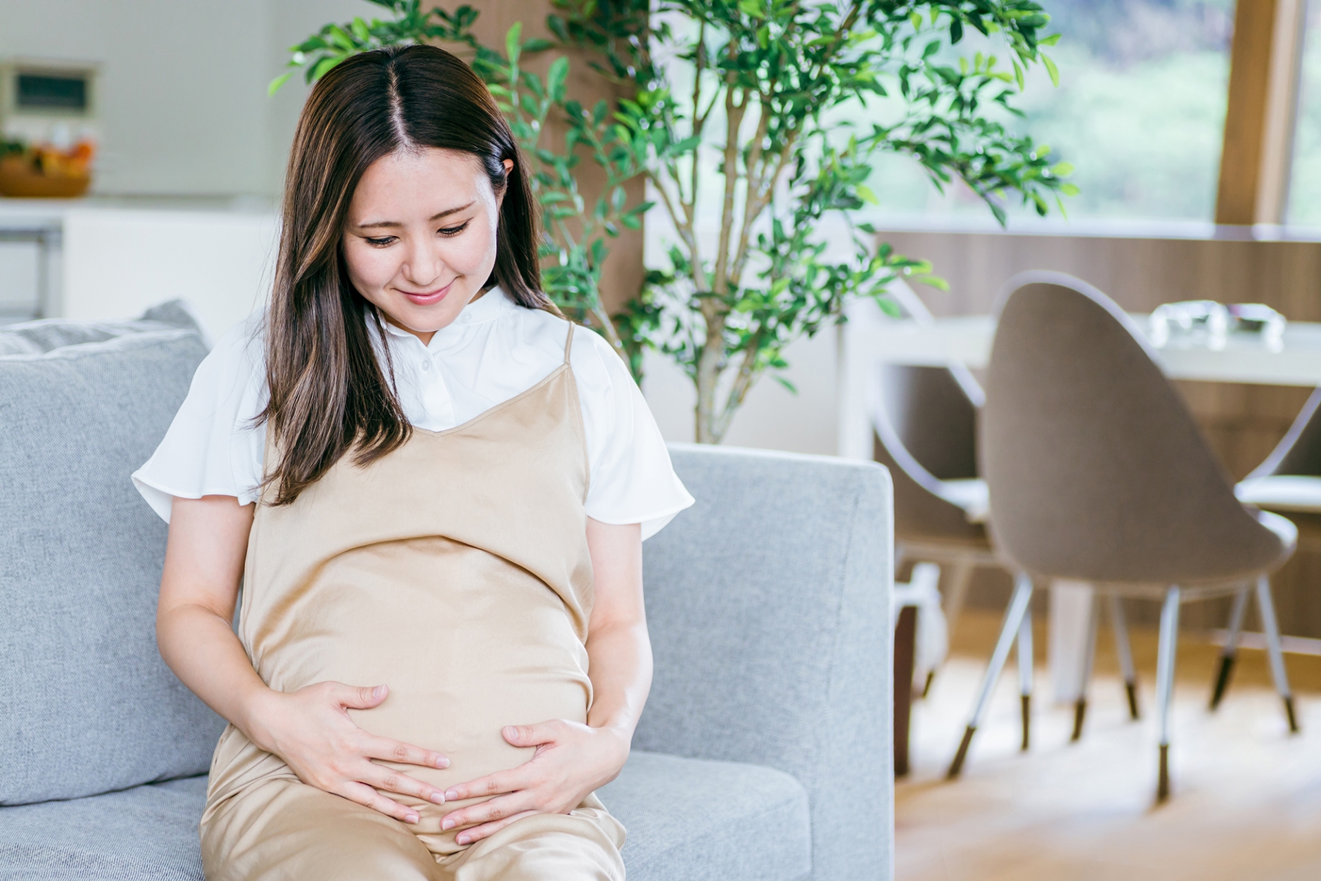 笑顔の妊婦