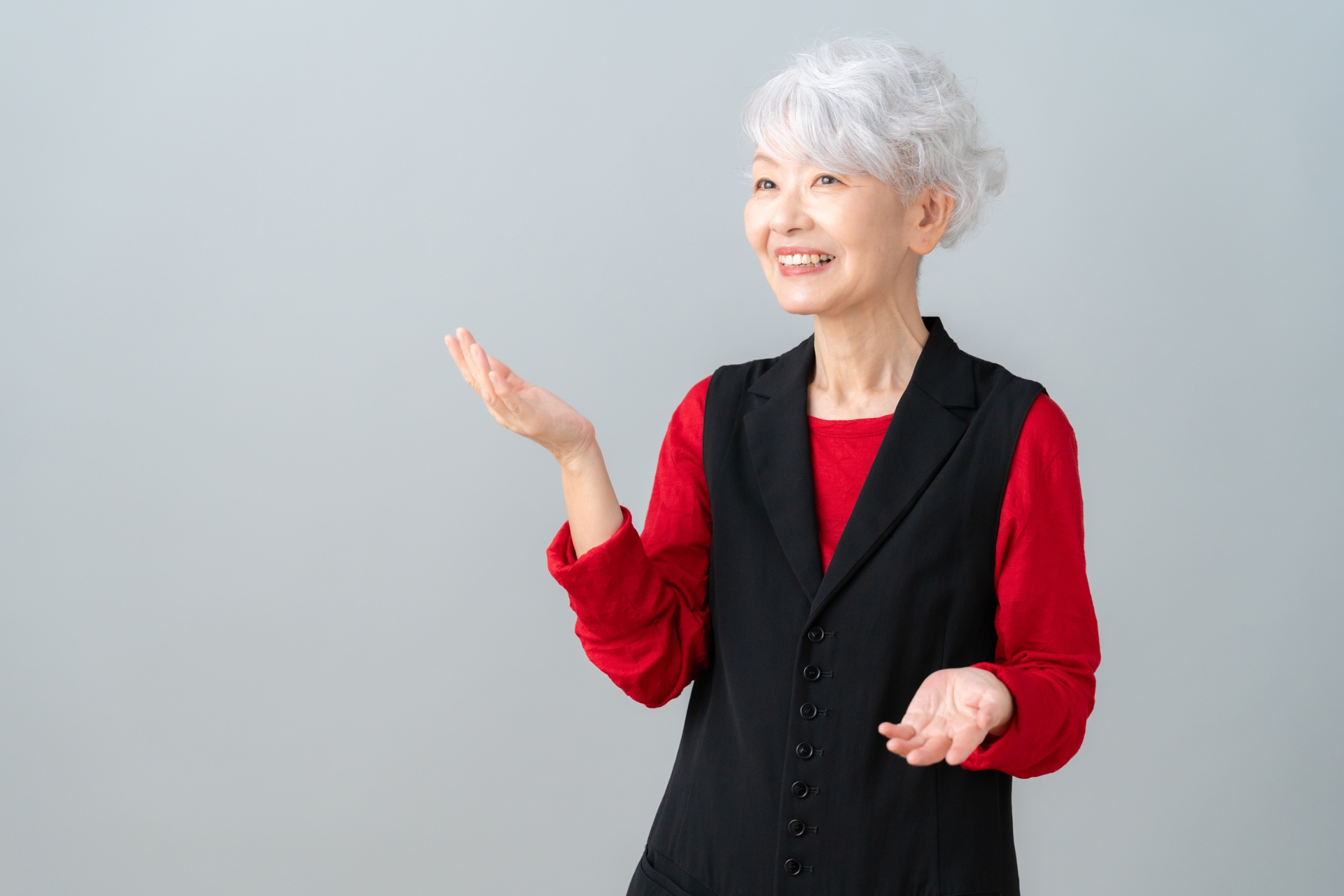話をする女性
