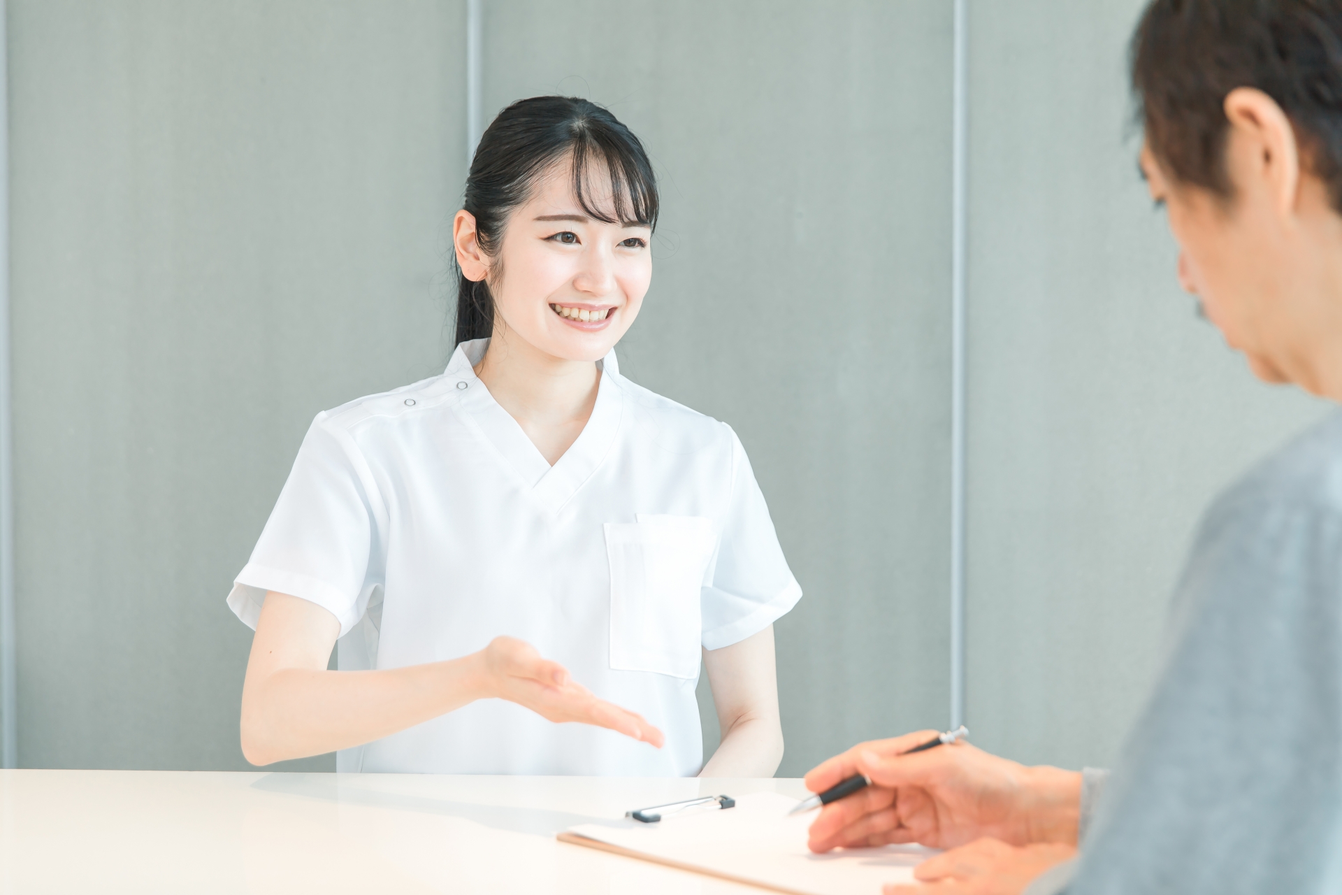 一度は歯列矯正を専門的に行う歯科医院で相談してみましょう