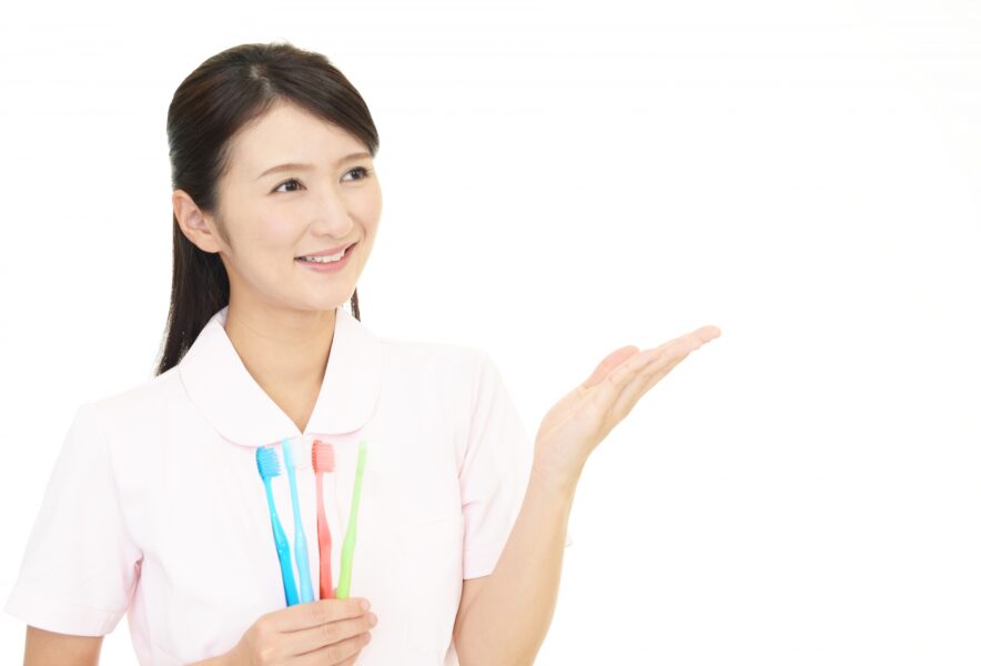 歯科健診が義務化される背景｜国民皆歯科健診の内容や重要性についても解説