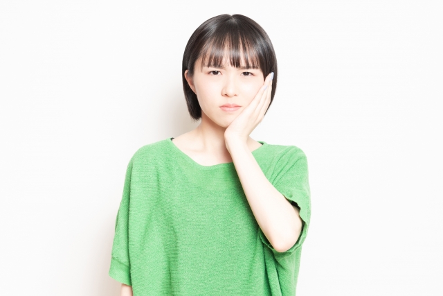 親知らずの生え方が原因でケア不足やトラブルが起こっている場合
