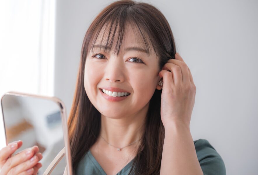 銀歯とセラミックはどちらがよい？素材の特徴やセラミックに変えるメリット、注意点を解説