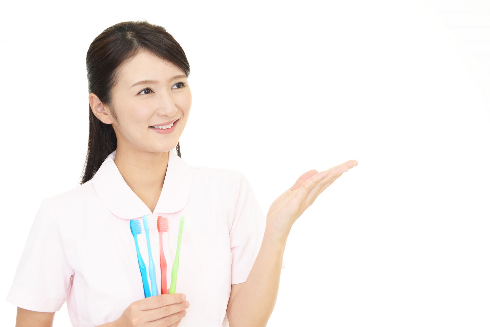 セラミックとジルコニアの違い